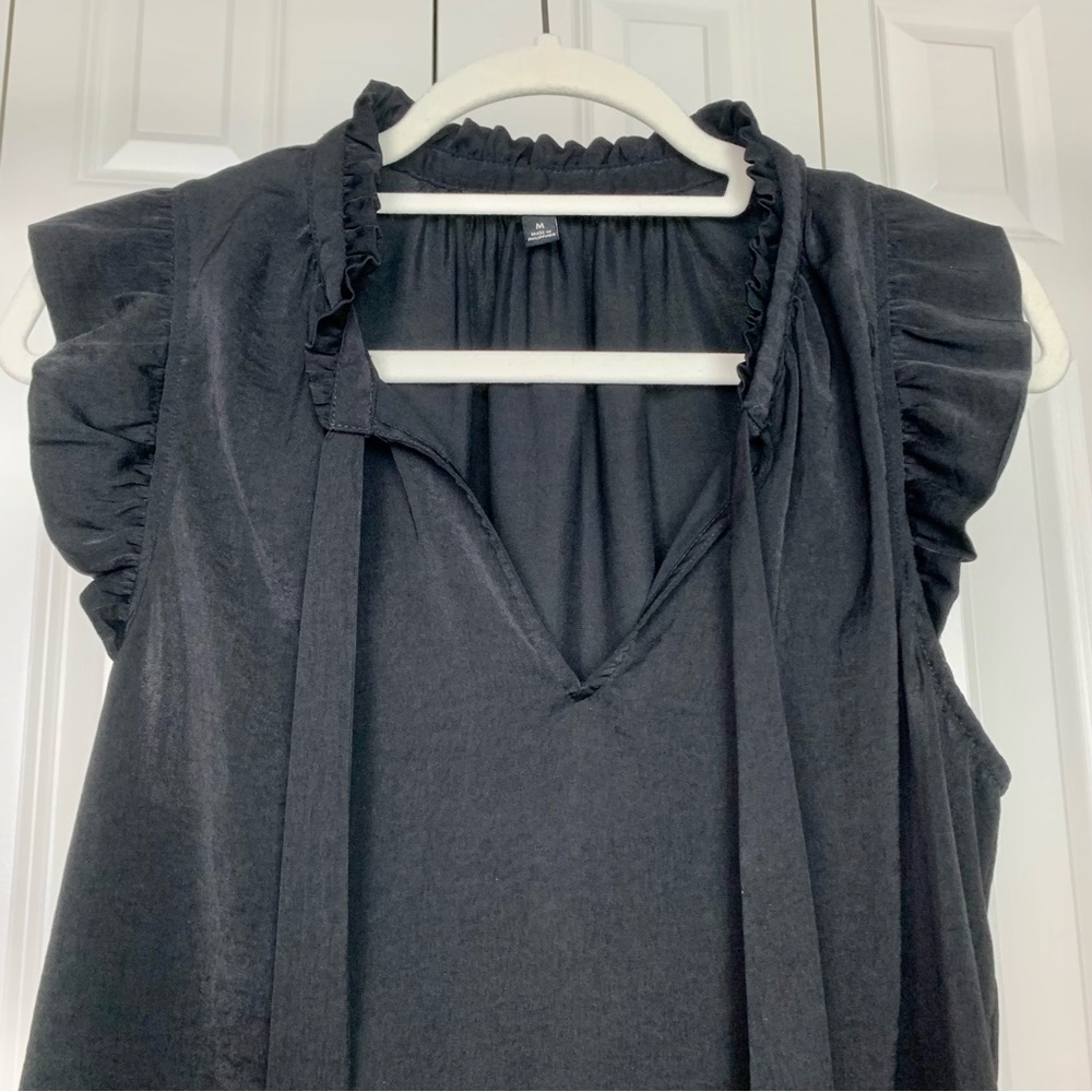 BANANA REPUBLIC Black Ruffled Sleeve Blouse with Tie